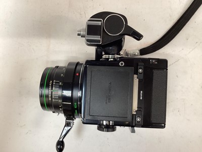 Lot 2351 - Bronica ETRS medium format outfit