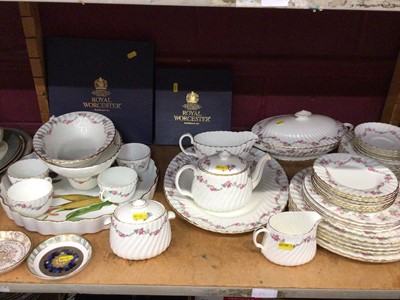 Lot 682 - Minton 'Spring Bouquet' tea and dinner service, Royal Worcester plates etc