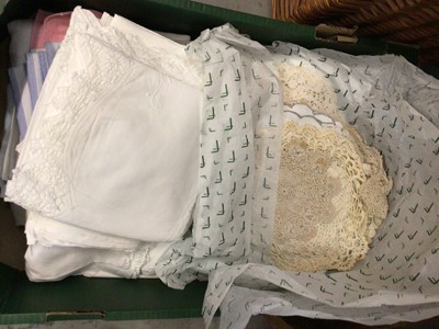 Lot 679 - Box of good quality vintage table linens and lace, together with a vintage wicker basket