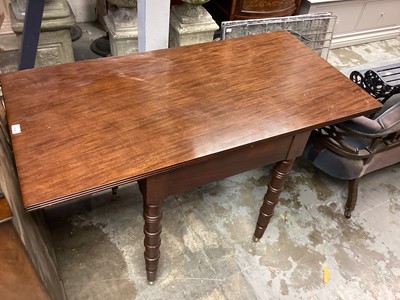 Lot 1135 - Georgian-style mahogany drop flap extending dining table on turned legs and brass capped castors