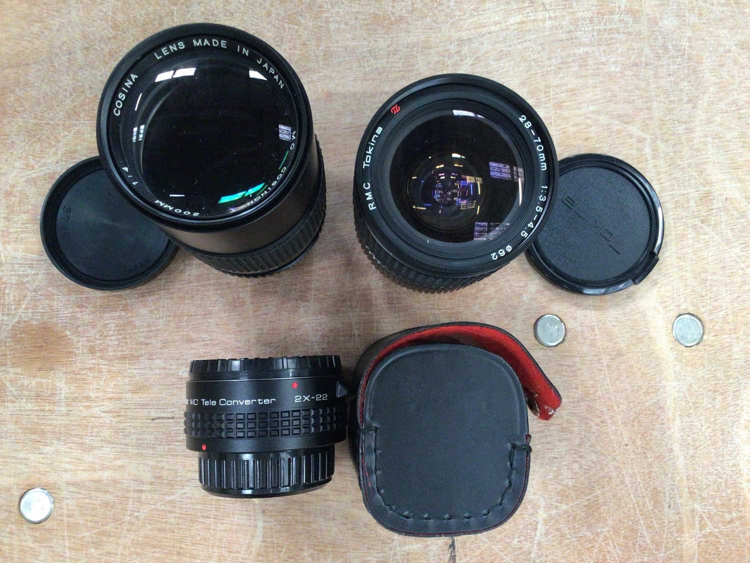 Camera Lens Coin Lot 711 - 1 box of copper, camera lenses, coins
