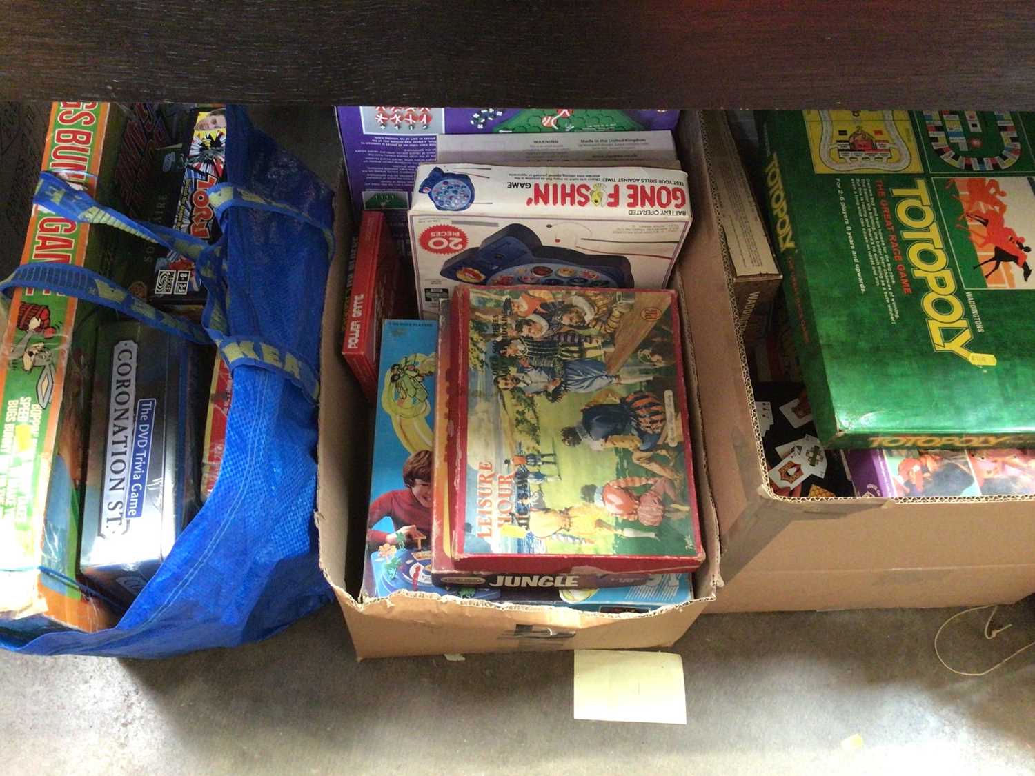 Lot 188 - Collection of vintage games