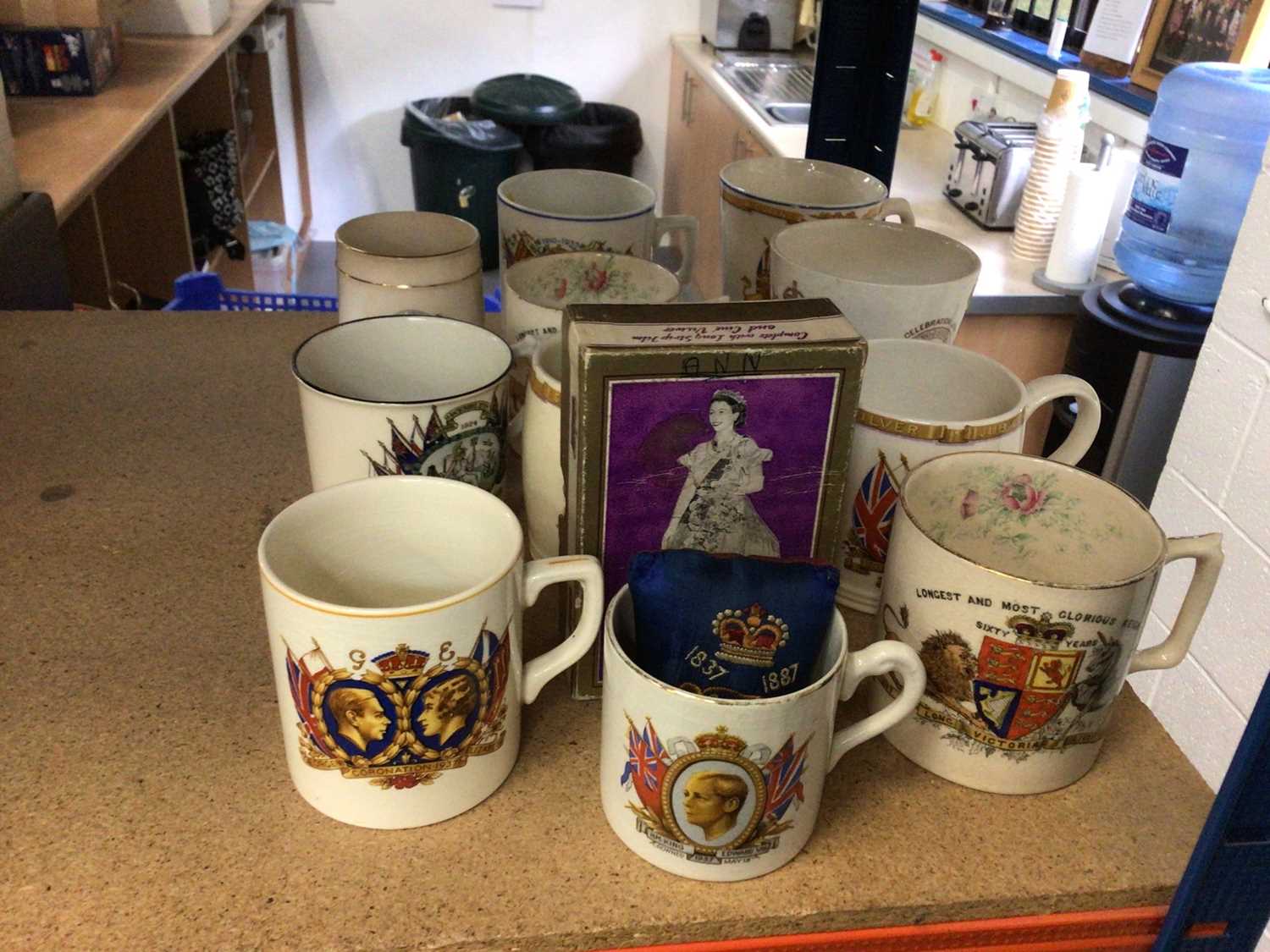 Lot 81 - Group of Royal commemorative mugs to include Edward VIII, together with 'The Film Story of the Coronation'