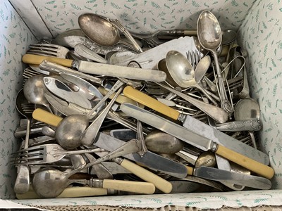 Lot 162 - Quantity of vintage cutlery