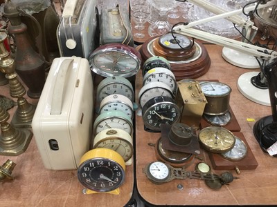 Lot 407 - Collection of vintage clocks and radios