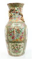 Lot 313 - Late 19th century Chinese export vase with...