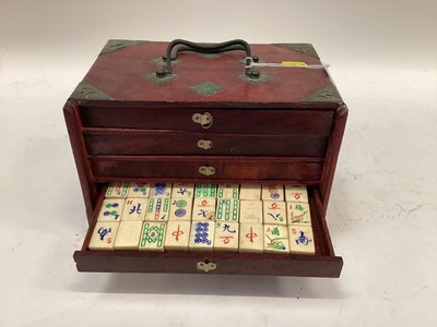 Lot 2423 - Bone and bamboo Mah Jong set