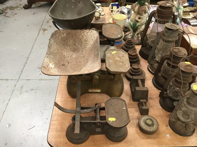 Lot 425 - Vintage scales and weights