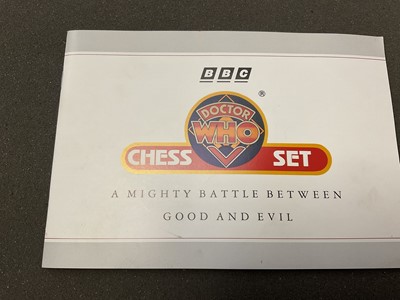 Lot 2557 - Danbury Mint Doctor Who chess set boxed