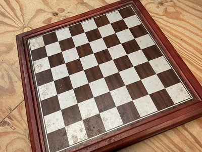 Lot 2557 - Danbury Mint Doctor Who chess set boxed