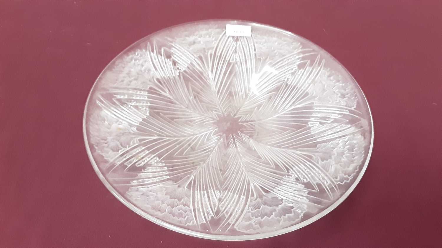 Lot 1033 - Lalique glass dish in the Oeillets pattern