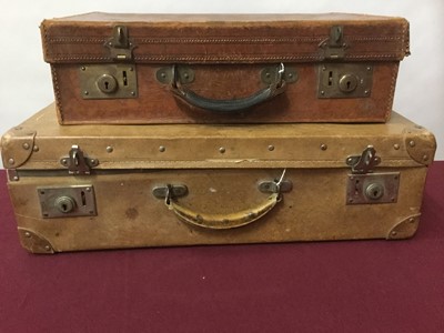 Lot 950 - Two vintage suitcases