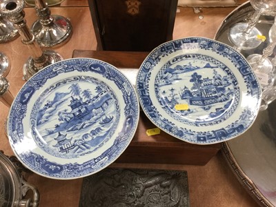 Lot 439 - Pair of 18th century Chinese blue and white porcelain plates