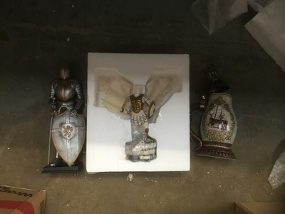Lot 189 - Large quantity of boxed Danbury Mint ornaments
