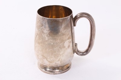 Lot 381 - George V silver tankard of tapered cylinderical form with loop handle on circular foot, (Birmingham 1927), maker Adie Brothers, 11ozs, 12.5cm in height