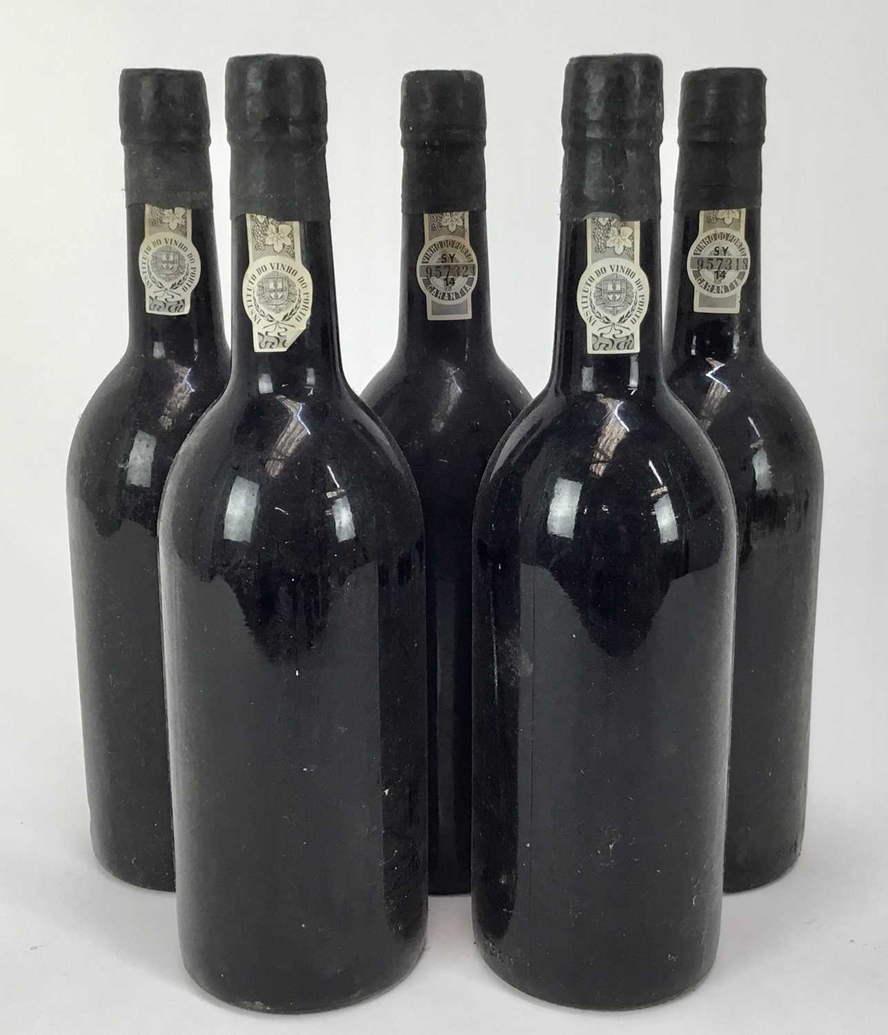 Lot 43 - Port - five bottles, Quarles Harris 1977