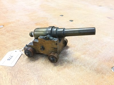 Lot 778 - Small bronze signalling cannon