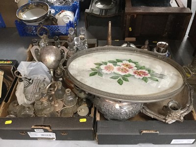 Lot 492 - Two boxes of assorted silver plated ware to include cruet frames, tray and other items