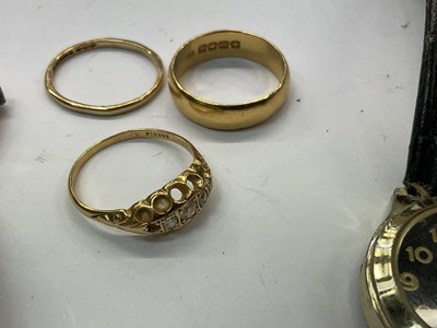Lot 995 - 22ct gold wedding ring, Victorian diamond ring (one stone missing), a 9ct gold wedding ring and two wristwatches