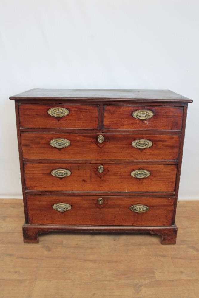 Lot 106 - George III mahogany chest of drawers