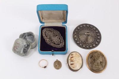 Lot 472 - Group of jewellery to include two Italian carved lava cameos, carved shell cameo, Estonian silver brooch, Art Deco silver and marcasite brooch, and an antique cluster ring (6)