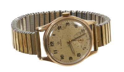 Lot 567 - 1950s Gentlemen’s Omega 9ct gold wristwatch on plated expandable bracelet in original leather box