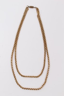 Lot 521 - Victorian yellow metal chain