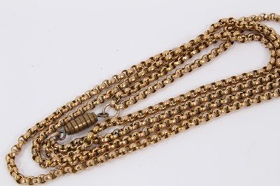 Lot 521 - Victorian yellow metal chain