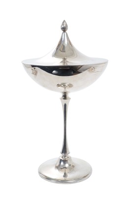 Lot 423 - Impressive George V silver cup and cover, with wide shallow bowl, raised on pedestal stem, on circular foot, (Birmingham 1933), all at 39.5ozs, 40cm in overall height.