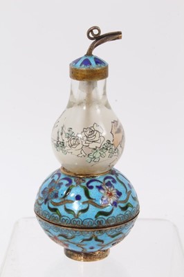 Lot 735 - Chinese enamelled and inside painted snuff bottle