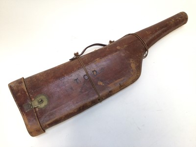 Lot 956 - Early 20th century brown leather leg 'o mutton gun case, 79cm long