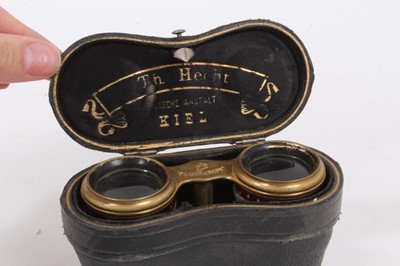 Lot 986 - Pair late 19th century opera glasses, cased