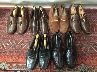 Lot 2060 - Gentlemen's good quality leather shoes including Trickers, Samual Windsor, Alfred Sargeant. D Lepori. Mainly brogues and loathers