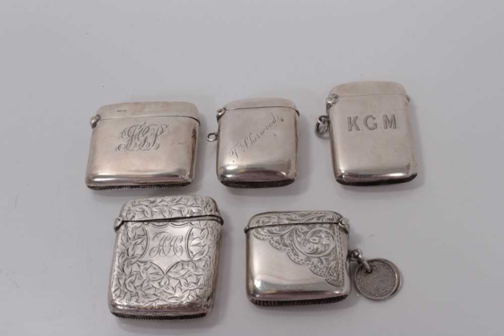 Lot 131 - Group of five Victorian and later silver vesta cases (various dates and makers), all at approximately 4ozs.