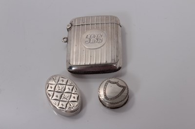 Lot 133 - George III silver pill box of oval form, (Birmingham 1802) together with an early 19th century white metal patch box and a late Victorian silver vesta case, (Birmingham 1900) (3)