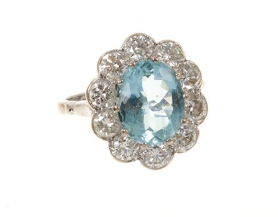 Lot 410 - Aquamarine and diamond ring