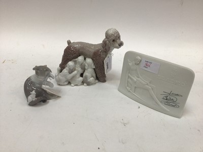 Lot 1066 - Lladro porcelain animal group - Poodle with five puppies together with a Lladro porcelain kitten with mouse on it's tail  and a Lladro plaque(3)