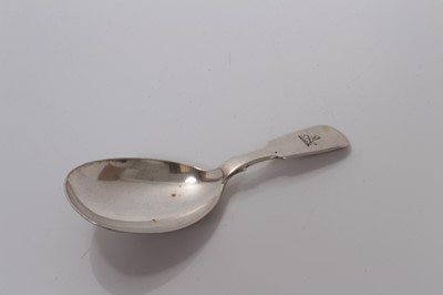 Lot 89 - William IV silver teardrop bowl caddy spoon with engraved armorial to handle, Edinburgh 1839, James & Walter Marshall 9.4 cm