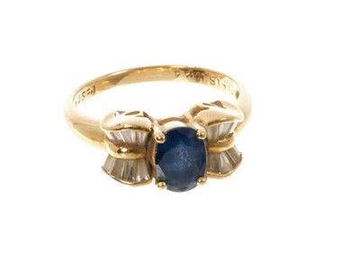 Lot 491 - Sapphire and diamond ring in 18ct gold setting