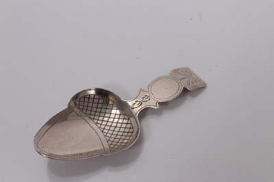 Lot 117 - George III silver acorn-shaped and engraved caddy spoon with bright cut handle, London 1811, Elizabeth Morley 7.5 cm