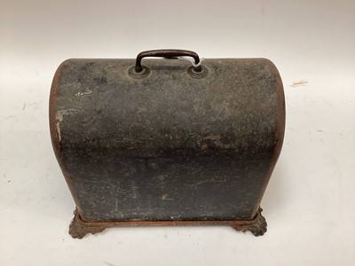 Lot 2458 - Vintage sewing machine in case