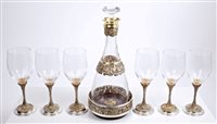 Lot 522 - Contemporary decanter set - comprising crystal...