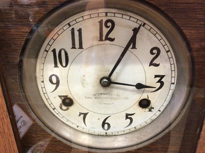 Lot 2637 - Oak cased clocking in clock