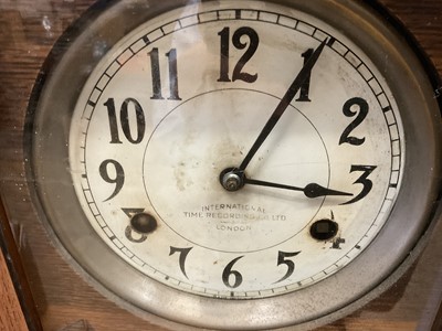 Lot 2637 - Oak cased clocking in clock