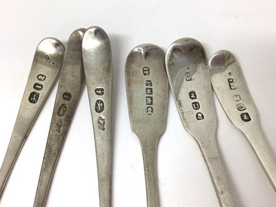 Lot 117 - Six Georgian silver condiment spoons