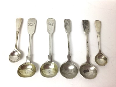 Lot 118 - Six Georgian and later silver condiment and salt spoons