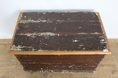 Lot 118 - Old pine blanket box, 86cm wide, 51cm deep, 55cm high