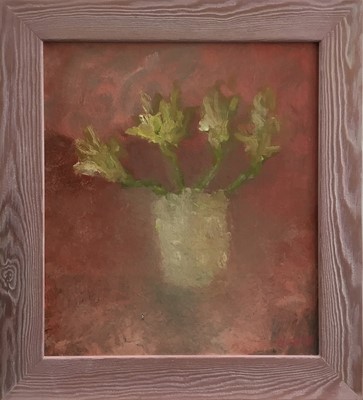 Lot 64 - Peter McCarthy oil on paper - 'Flowers in a Vase', signed, 27cm x 31cm, with John Russell Gallery Ipswich label verso, framed (36cm x 40cm overall)
