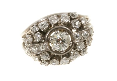 Lot 453 - Art Deco diamond cluster ring with a central old cut diamond