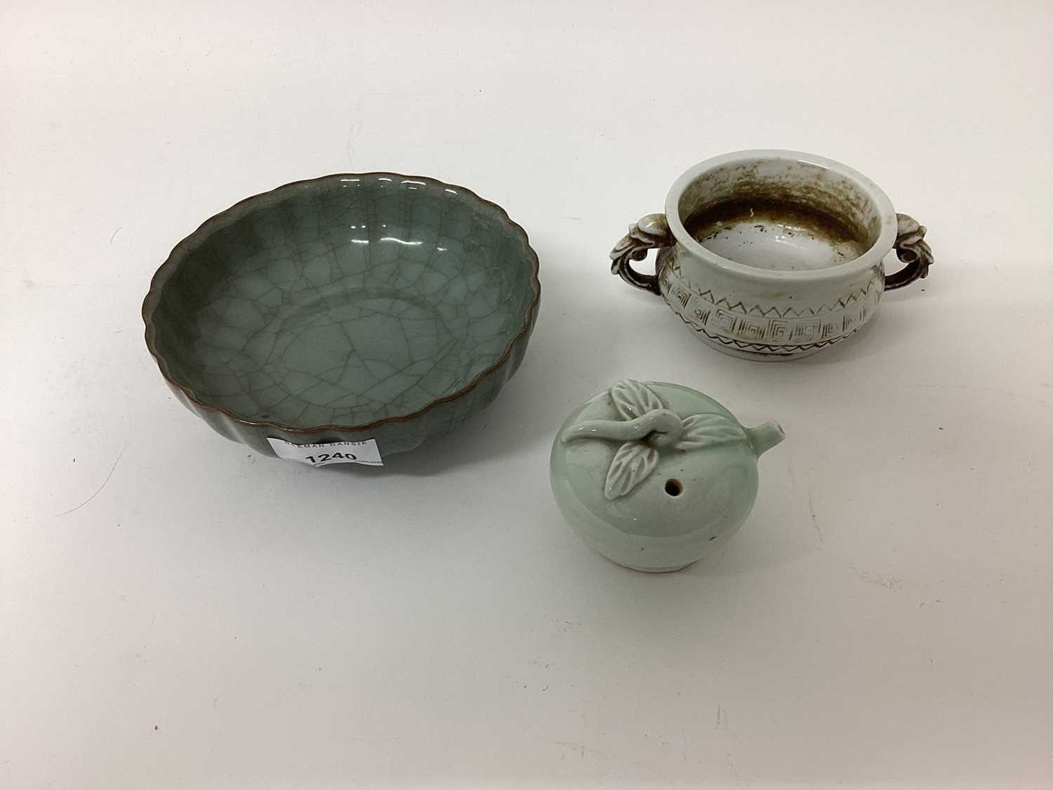 Lot 94 - Chinese green glazed fruit water dropper and two other items (3)